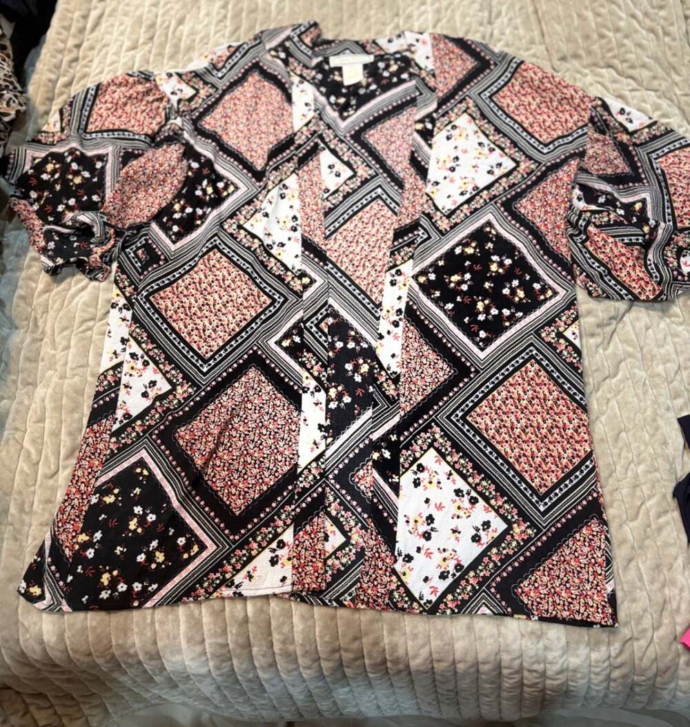 Flying Tomato Long-sleeve boho kimono M Black, cream, pink & coral floral print
